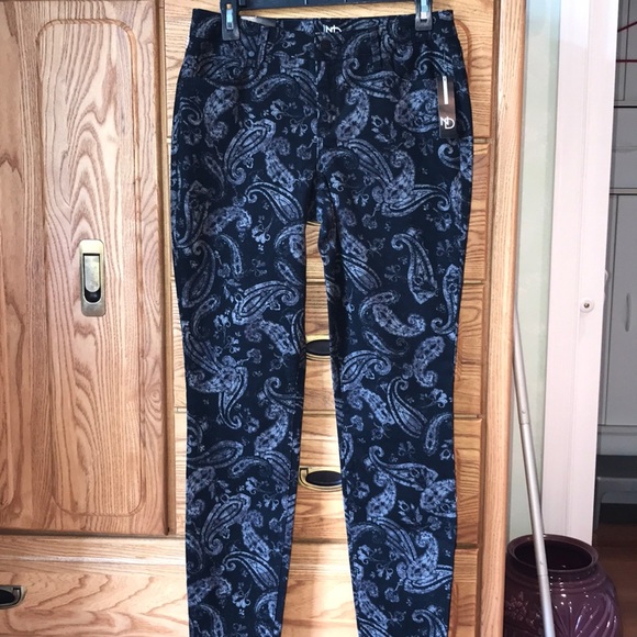 new directions Denim - 🆕 Black Printed Skinny Jean